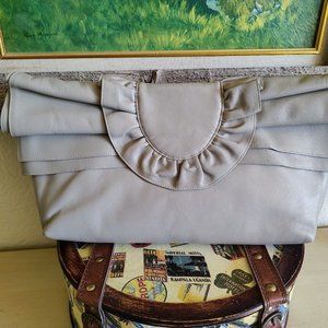 Vintage Susan Gail grey leather clutch with strap options. Excellent condition.